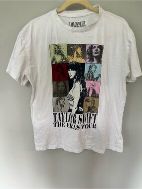 Taylor Swift The Eras Tour White Graphic Tee medium